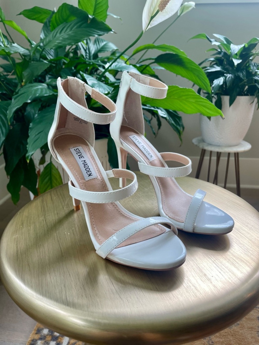 Steve Madden Feelya White Patent Strappy Stiletto Heel Size 6.5